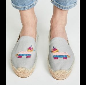 ⛔SOLD!! ⛔ Soludos Llama piñata Chambray slip on
